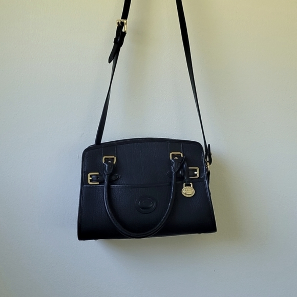 Vtg Authenic Dooney and Bourke Black Crossbody Bag